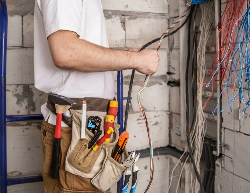 В новом доме новая электрика